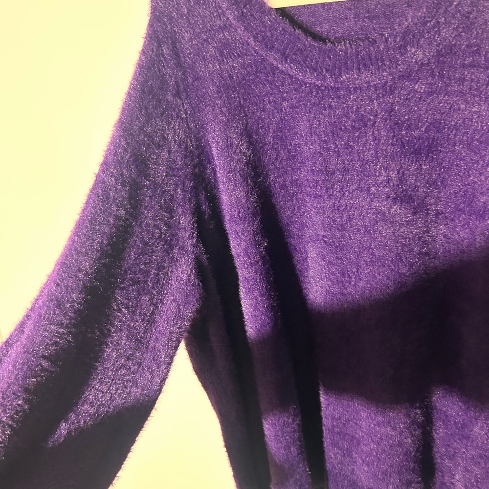 Liz Claiborne Women's Deep Purple Sweater - Picture 4 of 11